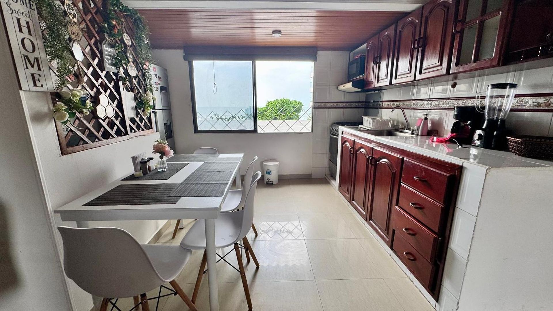 Apartamento Familiar, Frente A Mar, Bocagrande