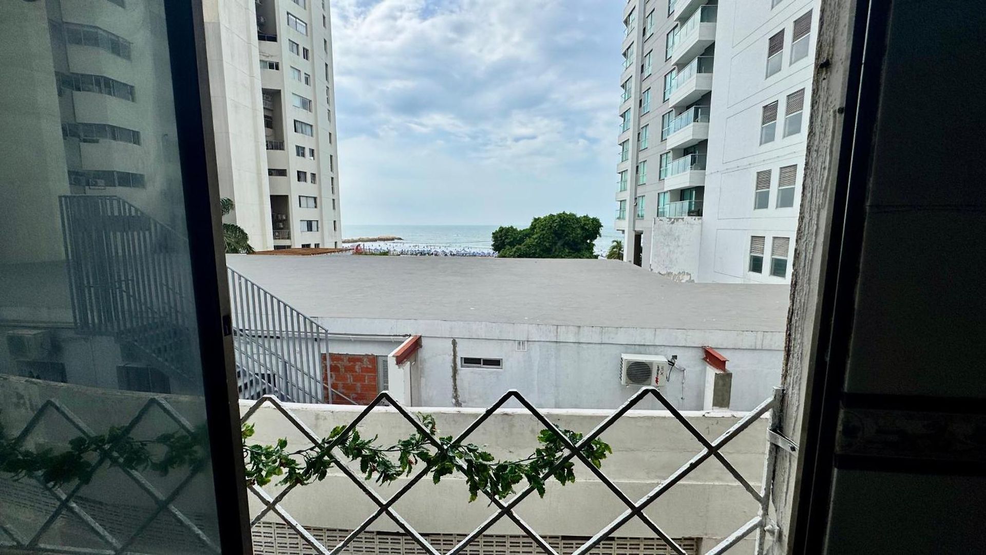 Familiar, Frente A Mar, Bocagrande