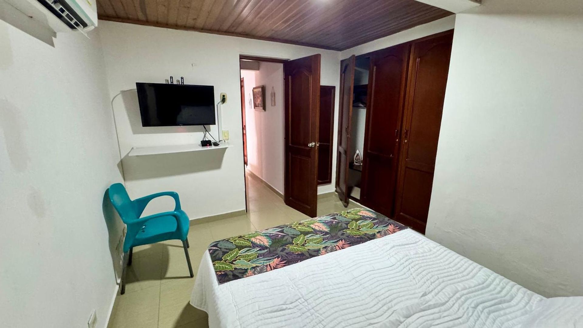 Apartamento Familiar, Frente A Mar, Bocagrande *